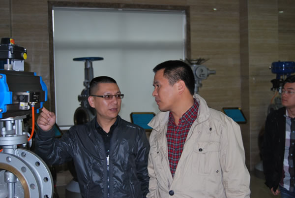 嘉定區(qū)質(zhì)量技術(shù)監(jiān)督局管理科周科長來我公司指導(dǎo)工作