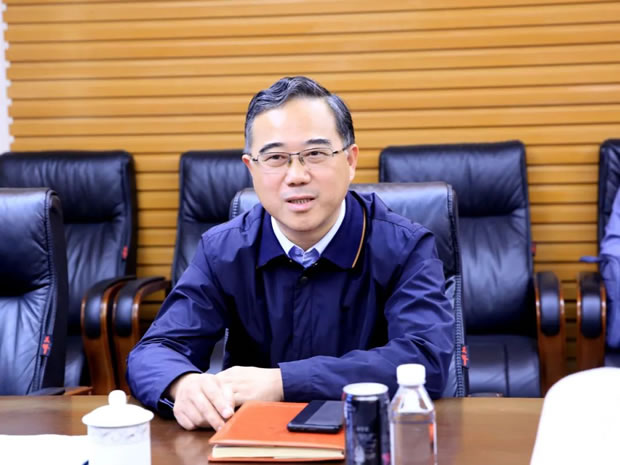 嘉定區(qū)委常委、組織部部長(zhǎng)姚衛(wèi)華蒞臨上海滬工閥門(mén)廠(集團(tuán))有限公司開(kāi)展走訪調(diào)研工作(圖3)